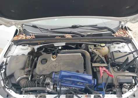 2020 Chevrolet Malibu Fwd Lt из США, поврежденный, VIN 1G1ZD5ST8LF068881